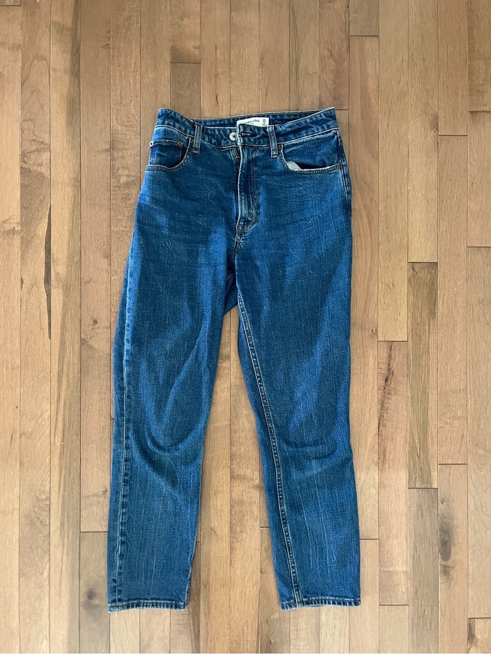 Abercrombie & Fitch Blue Medium Wash Mom Jeans in Curve Love Fit